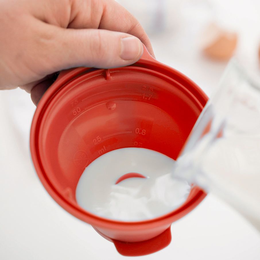 Tupperware All-in-one Shaker Red Mixing Bowls and Measuring | BTYL31428